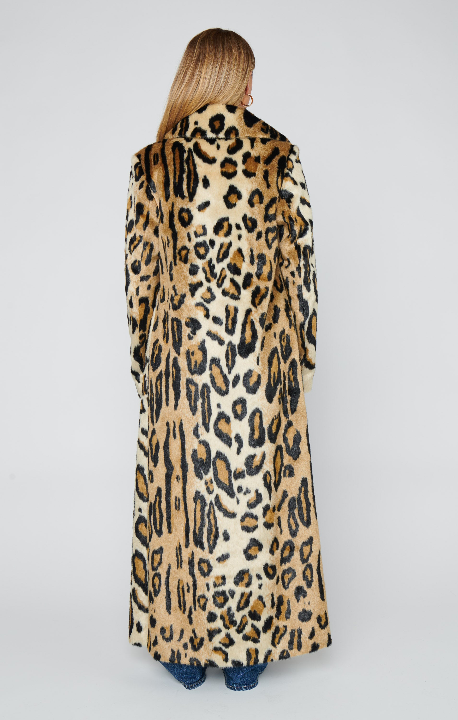 Miss Cindy Overcoat